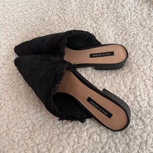 Ava & Aiden Black Frayed Edge Mules